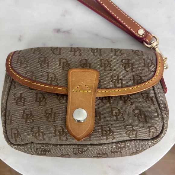 Dooney & Bourke Tan Initialed Wristlet - Picture 1 of 6